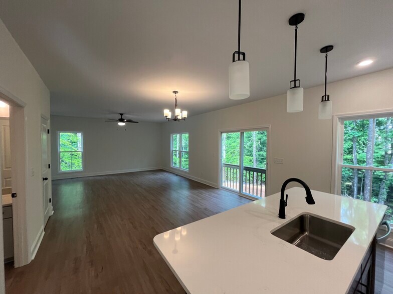 More Photos Of 116 Fern Cir, Clemson Specialty For Sale