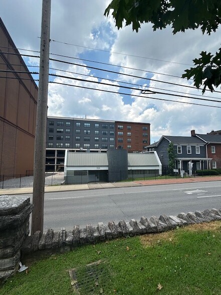 More Photos Of 709 President Ronald Reagan Way, Nashville Land For Sale