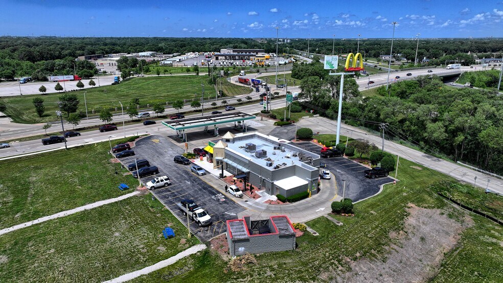 More Photos Of 24061 W Eames St, Channahon Service Station For Sale