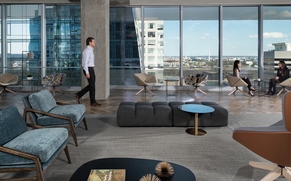 More Photos Of 1812 N Moore St, Arlington Office For Sale