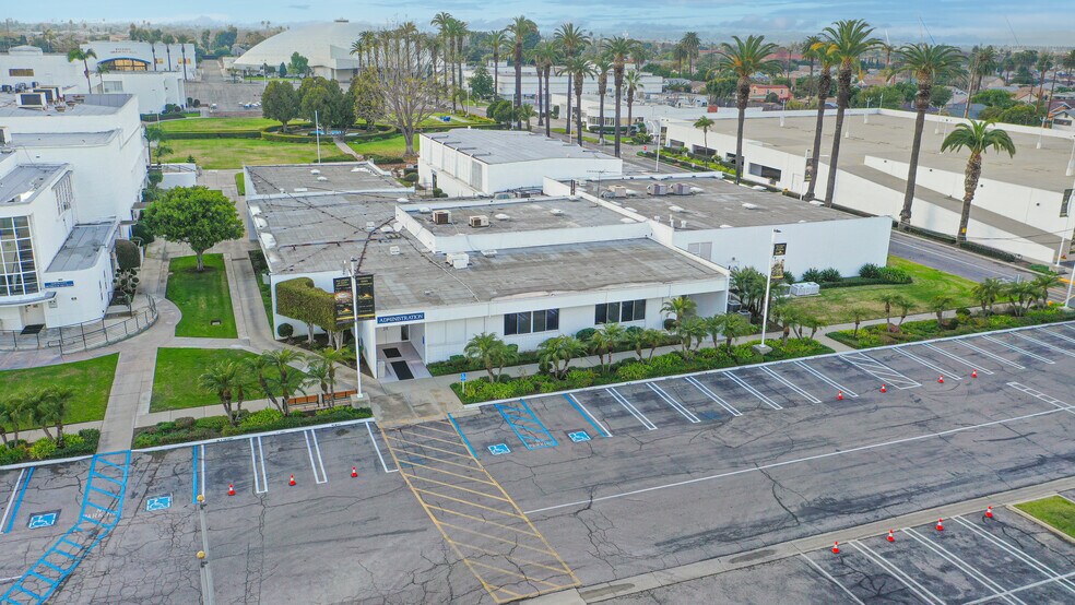 More Photos Of 7833 S Vermont Ave, Los Angeles Land For Sale