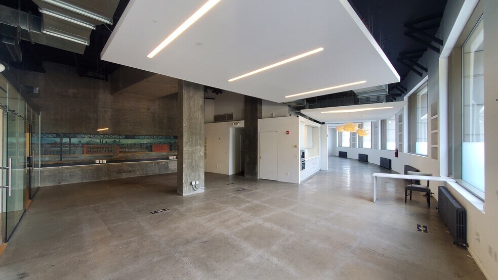 More Photos Of 240 Riverside Blvd, New York Apartments For Sale