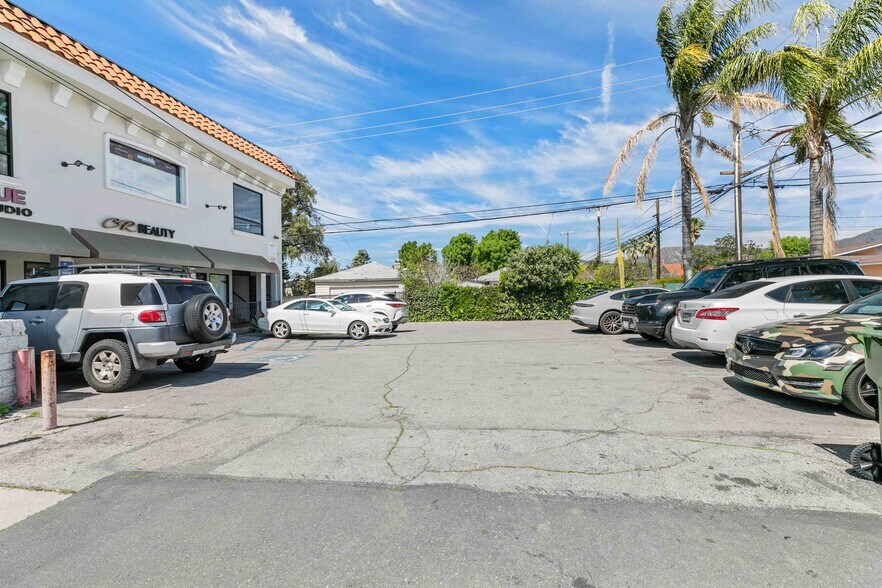 More Photos Of 1108 5th St, San Fernando Storefront Retail Office For Sale