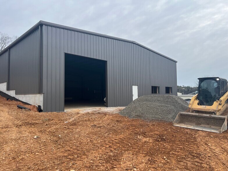 Primary Photo Of 3902 Caine Ln, Chattanooga Industrial For Sale