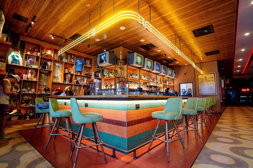 Primary Photo Of 2416 Brazos St, Houston Bar For Lease