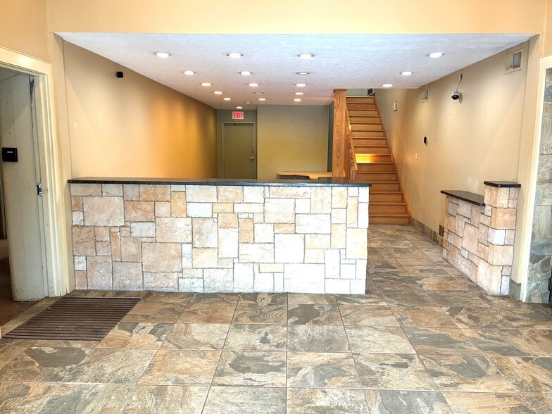 More Photos Of 1249 Lehigh Station Rd, Henrietta Warehouse For Lease