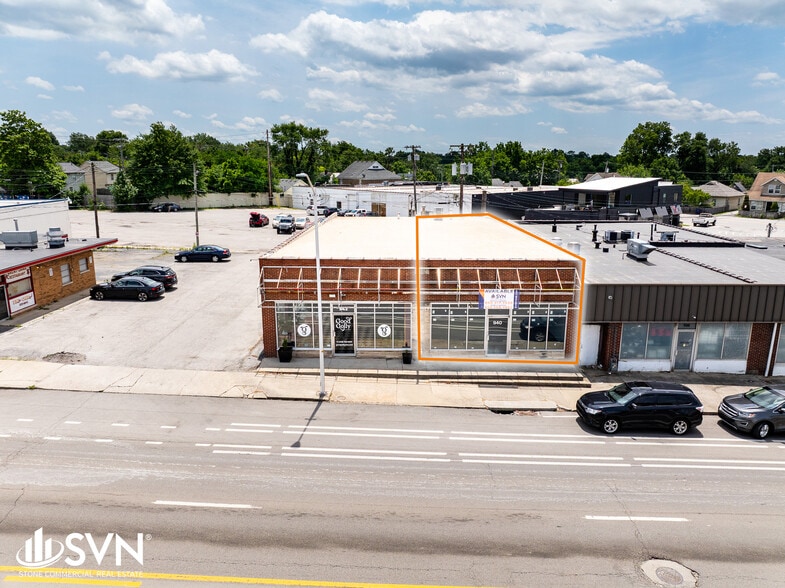Primary Photo Of 940-942 Winchester Rd, Lexington Storefront For Lease
