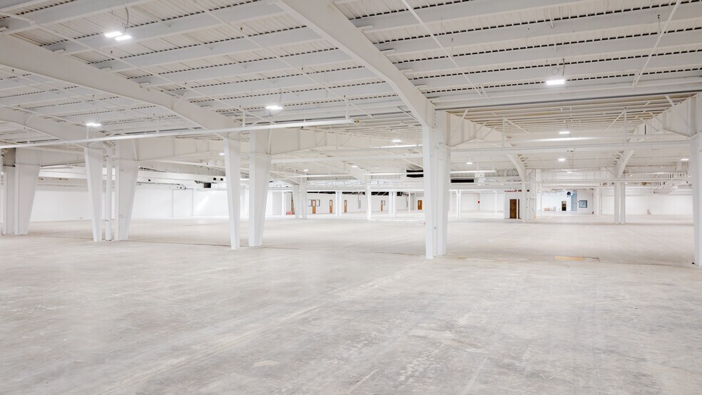 More Photos Of 5995 Mayfair Rd, North Canton Industrial For Lease