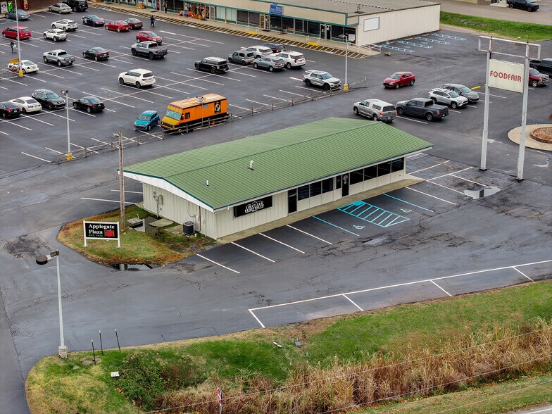 More Photos Of 1629 Ashland Rd, Greenup Freestanding For Sale