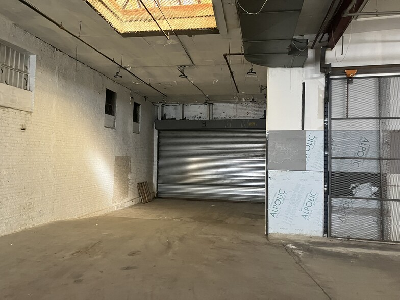 More Photos Of 27-21 51st Ave, Long Island City Warehouse For Lease