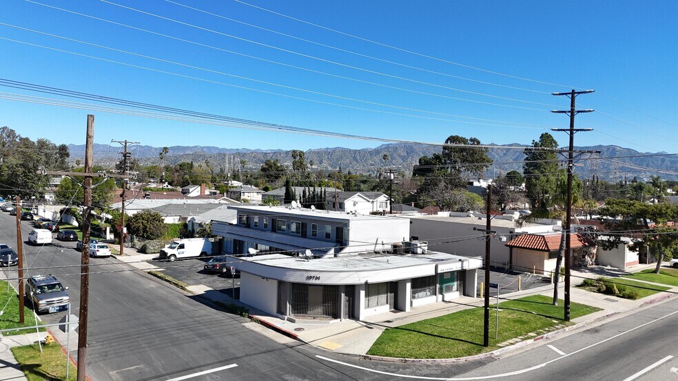 More Photos Of 10761 Burbank Blvd, North Hollywood Storefront Retail Residential For Sale