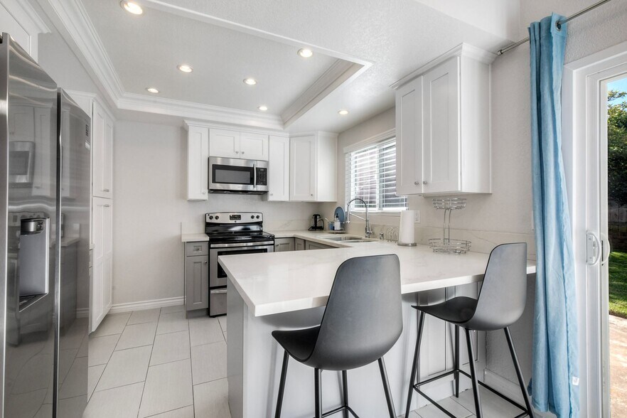 More Photos Of 6809 Corintia St, Carlsbad Multifamily For Sale