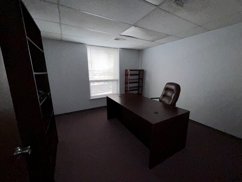 More Photos Of 57 North St, Danbury Medical For Sale