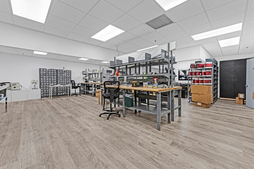 More Photos Of 6850 NW 74th St, Medley Warehouse For Sale
