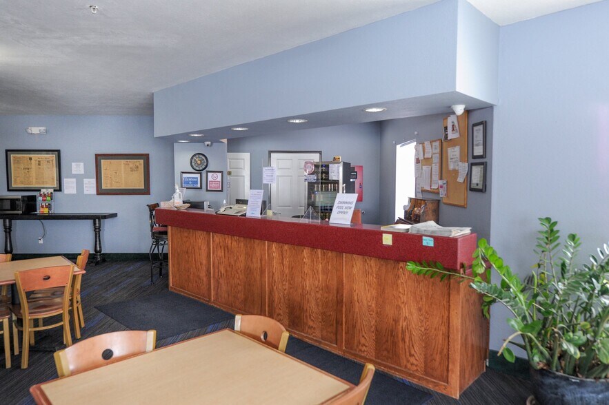 More Photos Of 815 E 8th Ave, Yuma Hotel For Sale