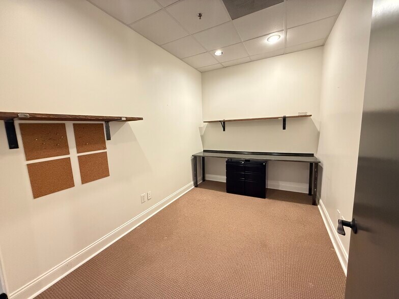 More Photos Of 113-115 W Jackson Ave, Ridgeland Unknown For Lease