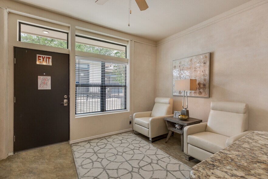 More Photos Of 3050 Eisenhauer Rd, San Antonio Apartments For Sale