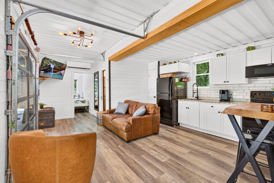 More Photos Of 21360 State Route 327, Laurelville Specialty For Sale
