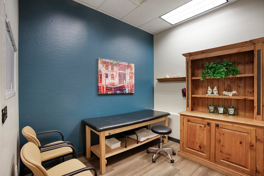 More Photos Of 4530 E Muirwood Dr, Phoenix Office For Sale