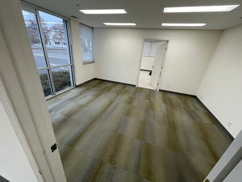 More Photos Of 1175 Obrien Dr, Menlo Park Manufacturing For Lease