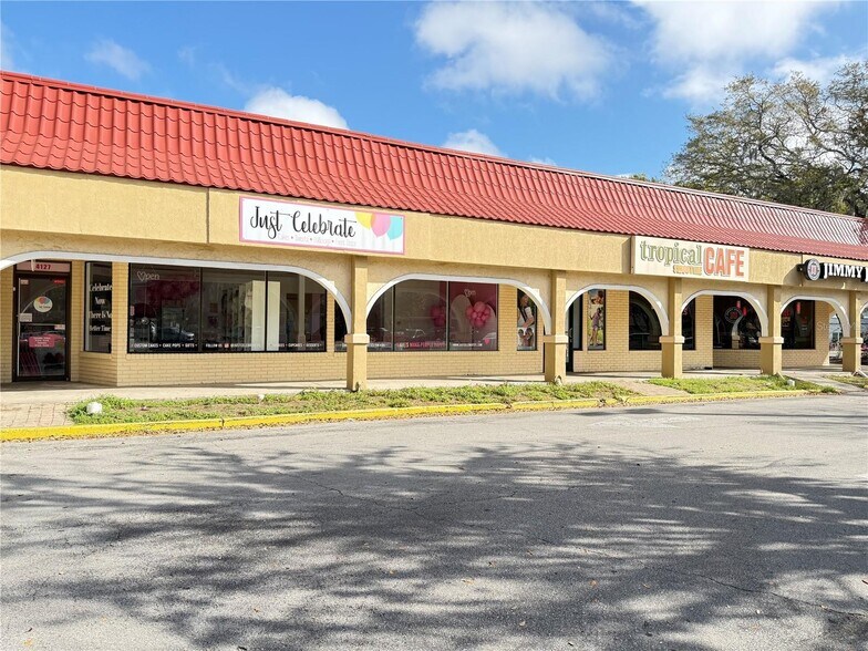 Primary Photo Of 4123-4217 NW 16th Blvd, Gainesville General Retail For Lease