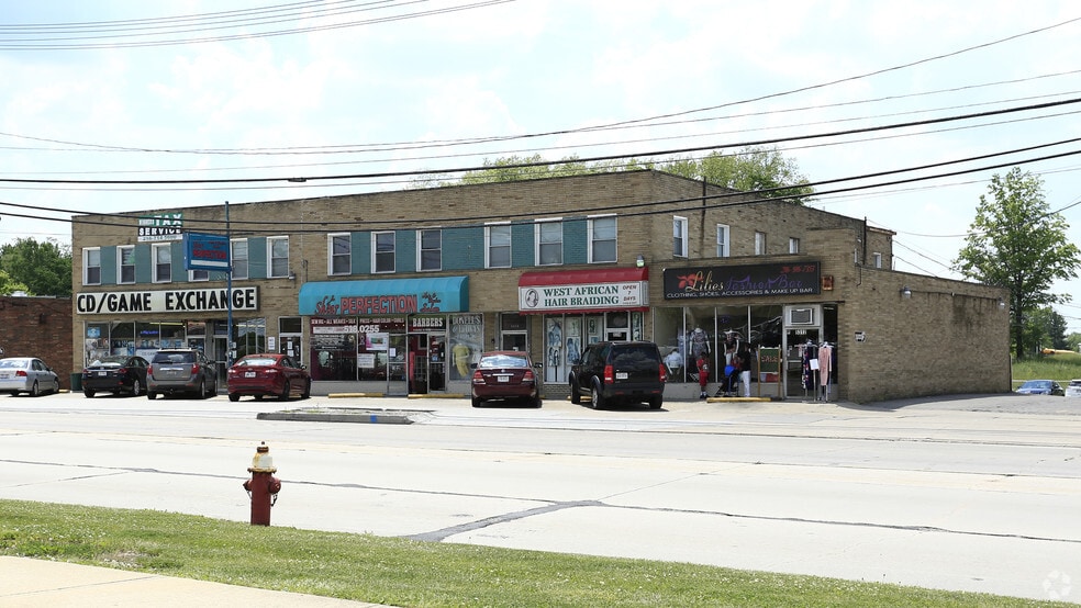 More Photos Of 5312-5328 Warrensville Center Rd, Maple Heights Storefront Retail Office For Lease