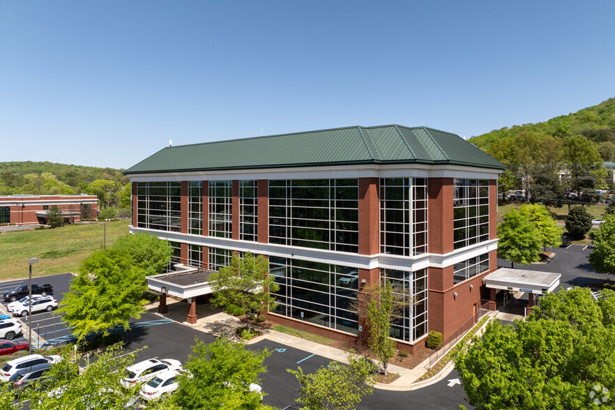 More Photos Of 4700 Whitesburg Dr, Huntsville Medical For Lease