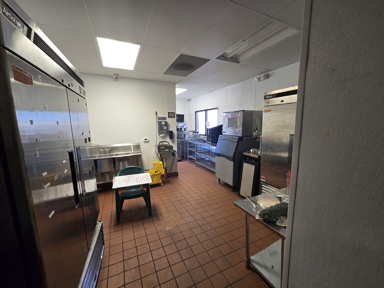 More Photos Of 4740 S Colony Blvd, The Colony Freestanding For Lease