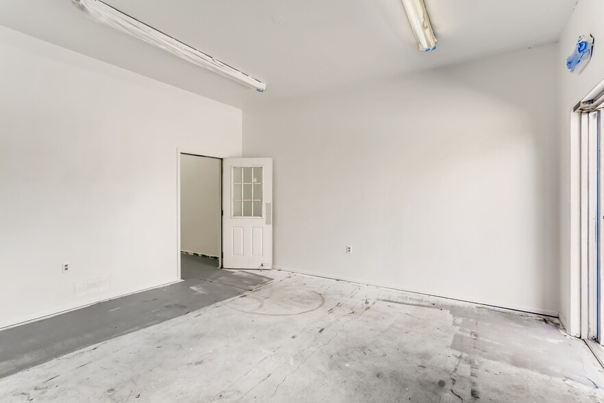 More Photos Of 776 W Baseline Rd, Lafayette Warehouse For Lease