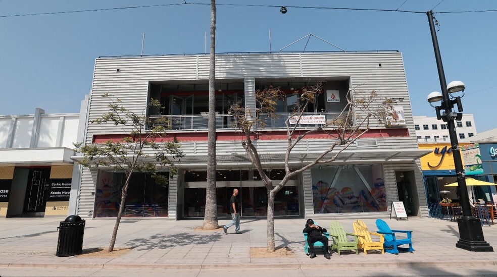 Primary Photo Of 1231 3rd Street Promenade, Santa Monica Storefront For Lease