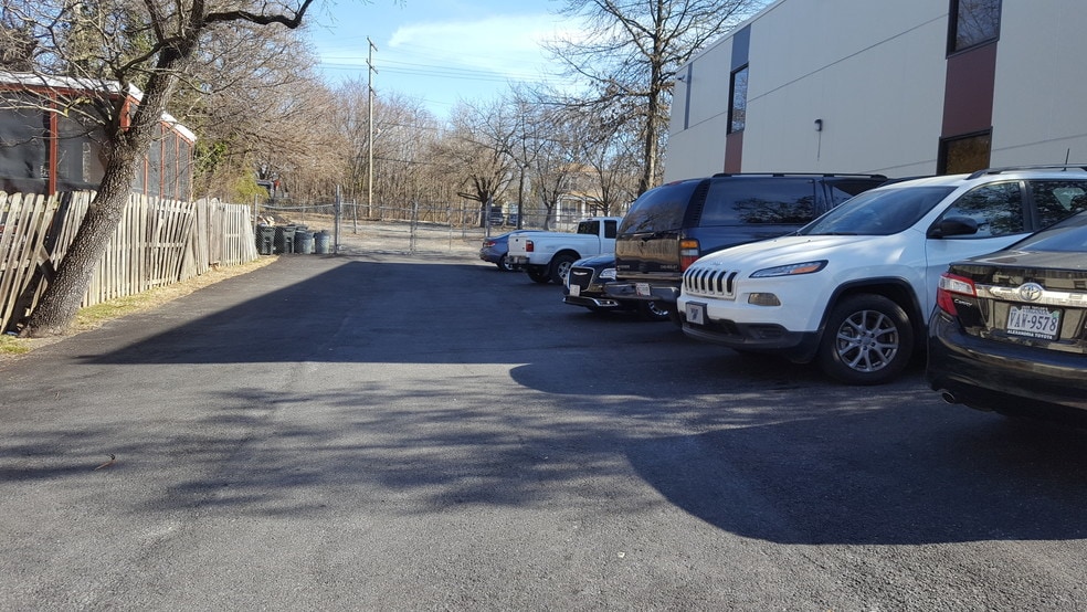 More Photos Of 525 Eastern Ave, Fairmount Heights Medical For Lease