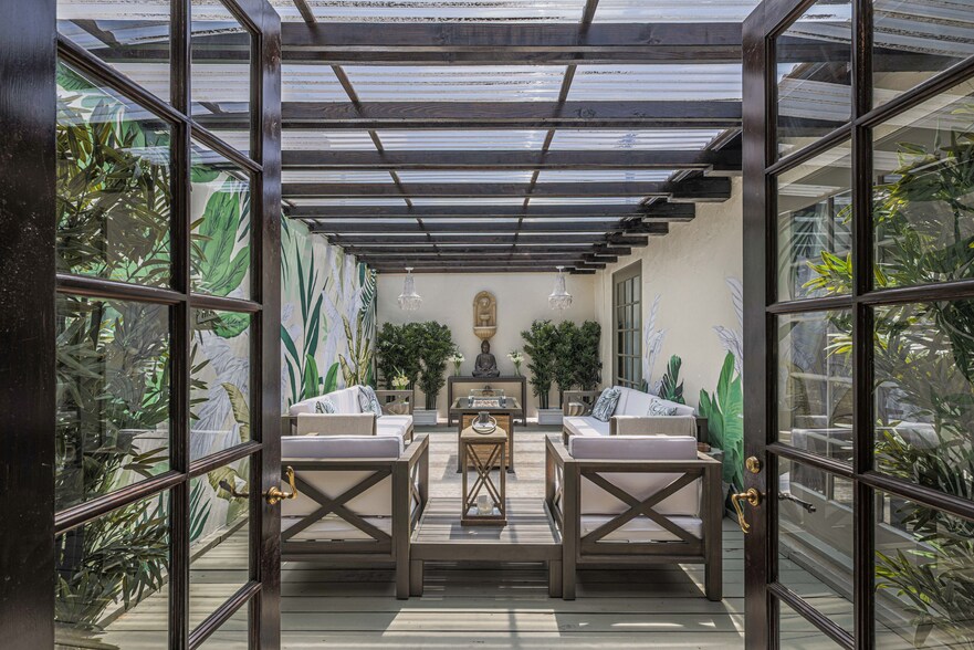 More Photos Of 1151-1157 S Beverly Dr, Beverly Hills Loft Creative Space For Lease