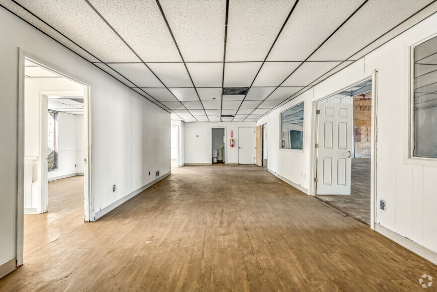 More Photos Of 1129-1199 Willingham Dr, East Point Warehouse For Lease