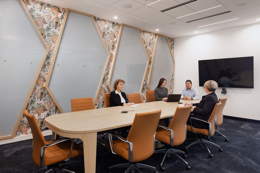 More Photos Of 5870 Trinity Pky, Centreville Unknown For Lease