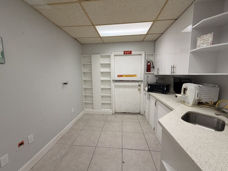 More Photos Of 2331 N State Road 7, Lauderhill Office For Sale