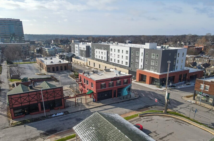 More Photos Of 917 W 44th St, Kansas City Restaurant For Sale