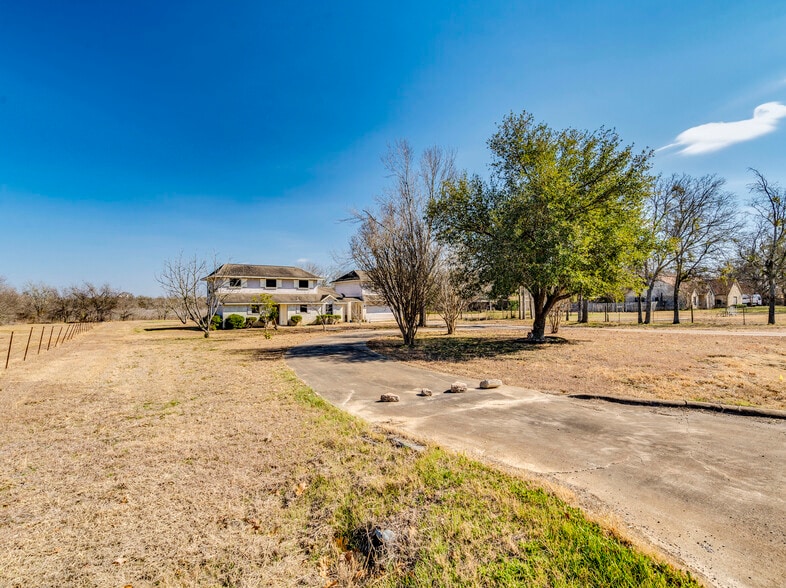 More Photos Of 804 Canyon Wren Dr, Buda Land For Sale