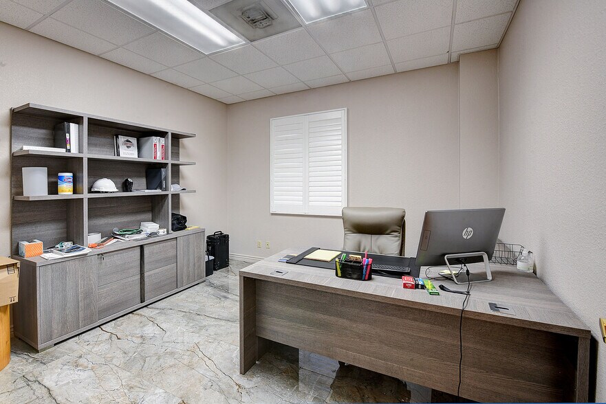 More Photos Of 4771-4775 E Camp Lowell Dr, Tucson Office For Lease