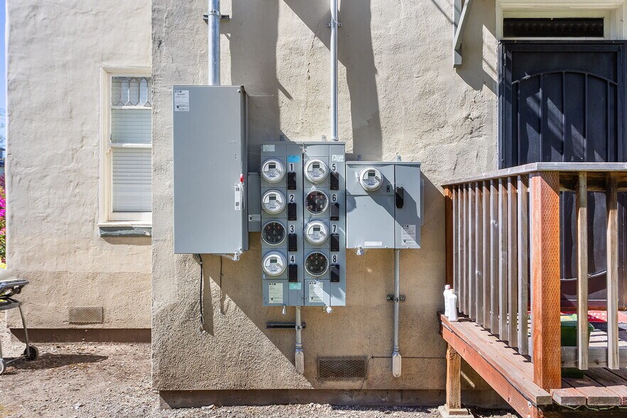 More Photos Of 1036 60th St, Emeryville Apartments For Sale