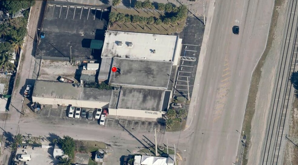 More Photos Of 2223 N Dixie Hwy, Pompano Beach Freestanding For Sale