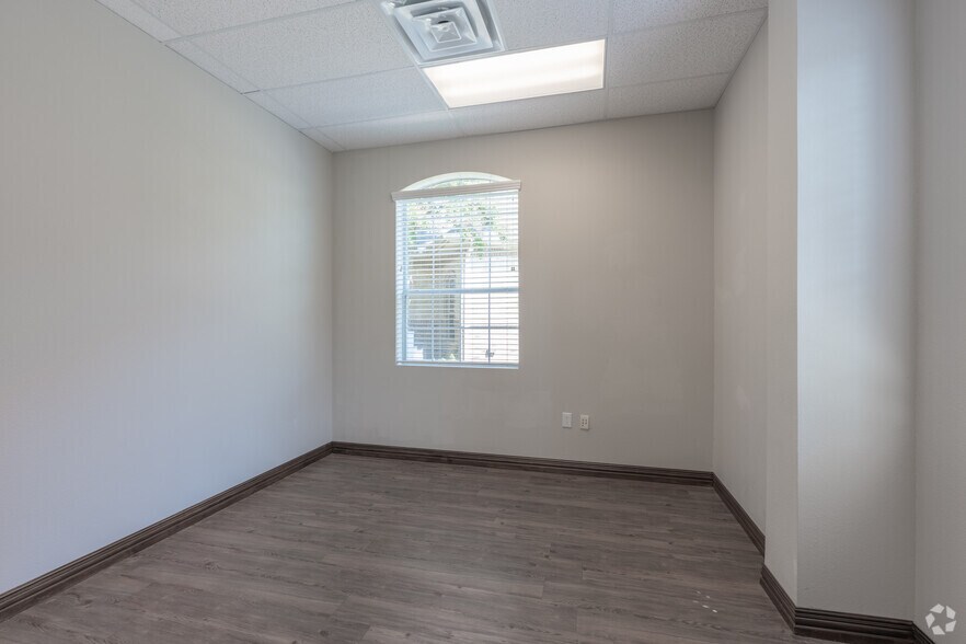 More Photos Of 3201 Cross Timbers Rd, Flower Mound Medical For Sale