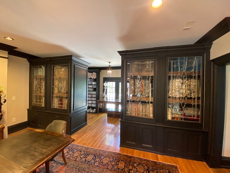 More Photos Of 3538 S Highland Dr, Salt Lake City Loft Creative Space For Sale
