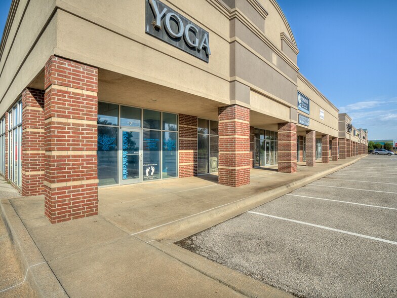 More Photos Of 331 S Cemetery Rd, Yukon Unknown For Lease