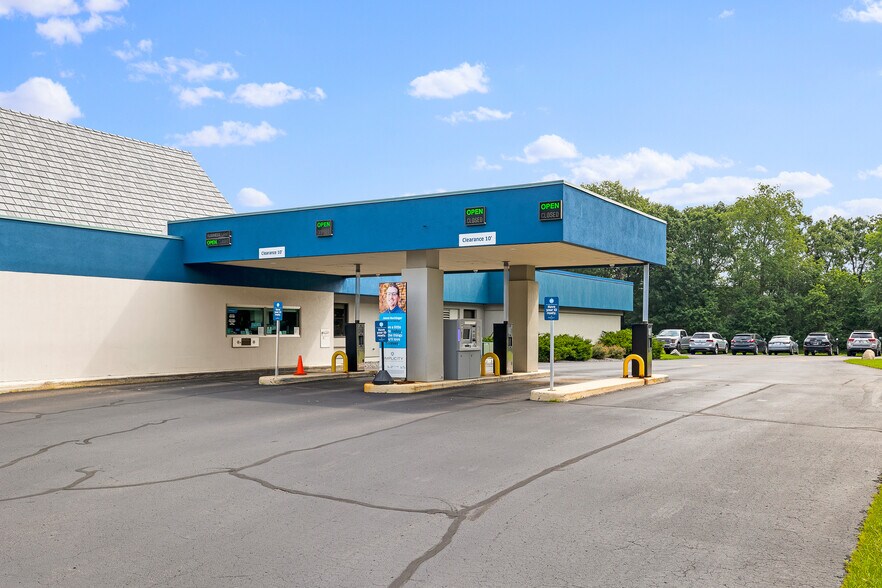 More Photos Of 3101 Hoover Rd, Stevens Point Bank For Sale