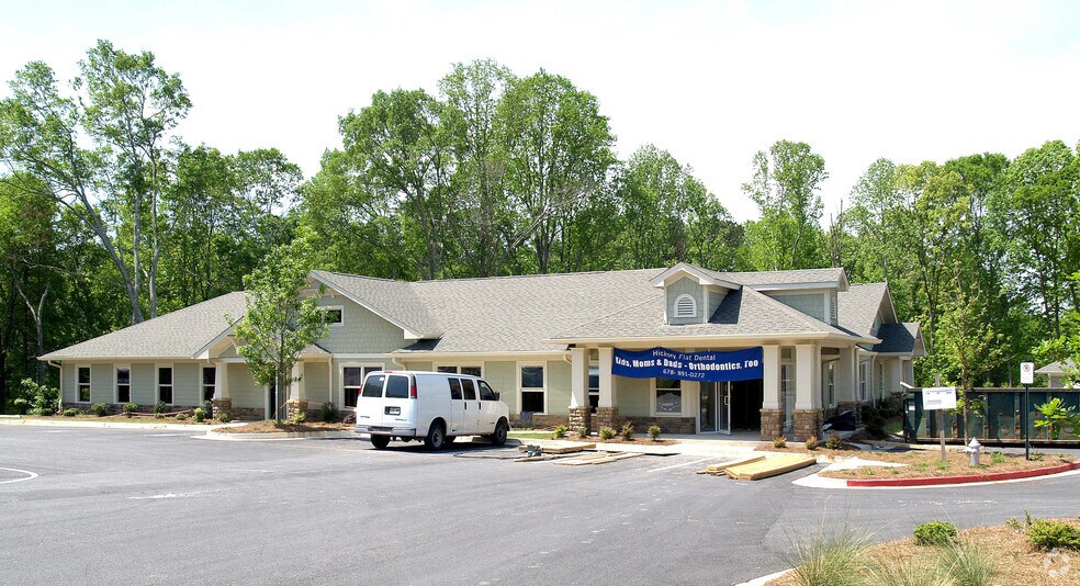 Primary Photo Of 7840 Hickory Flat Hwy, Woodstock Medical For Sale