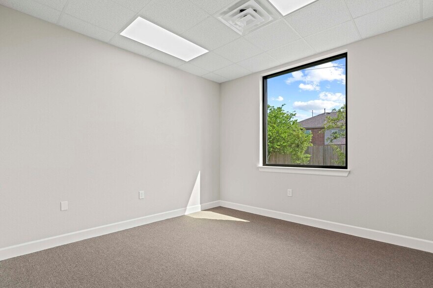 More Photos Of 25145 Star Ln, Katy Medical For Lease