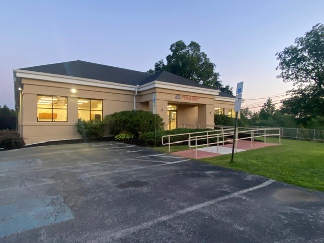 More Photos Of 20 Country Club Dr, Downingtown Medical For Lease