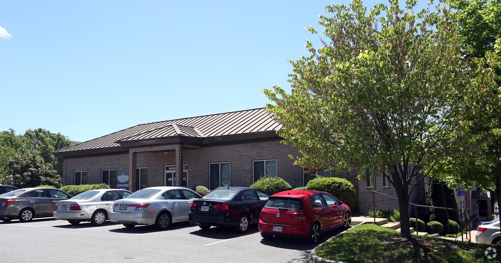 More Photos Of 1410 Incarnation Dr, Charlottesville Medical For Sale