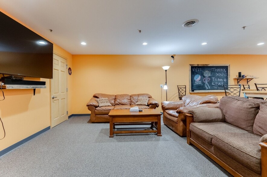 More Photos Of 11979 Cr-11, Burnsville Office For Sale