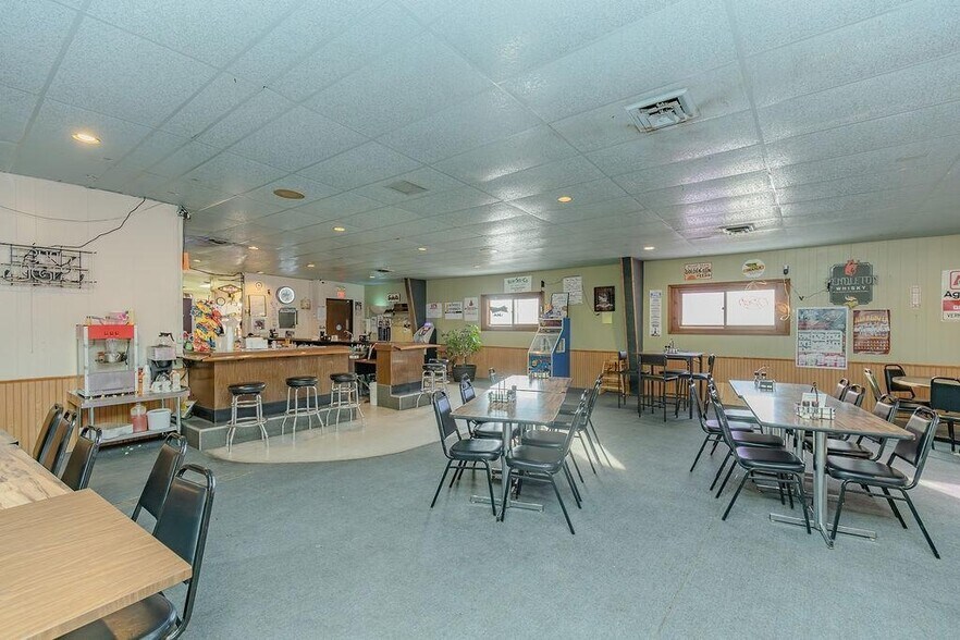 More Photos Of 100 E Jackson St, Okabena Restaurant For Sale